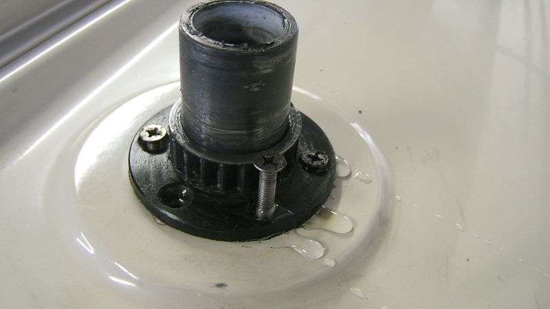 Wasser unter Winsch nach 4 Monaten_1.JPG