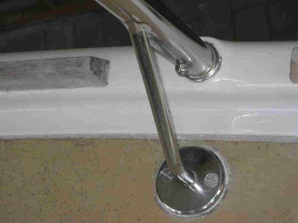 Relingstütze 15kb.jpg