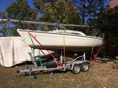 IMG_0401.jpg (2.98 MiB) 9468 mal betrachtet Identifikation wegretuschiert, Boot ist mittlerweile auch poliert :-)