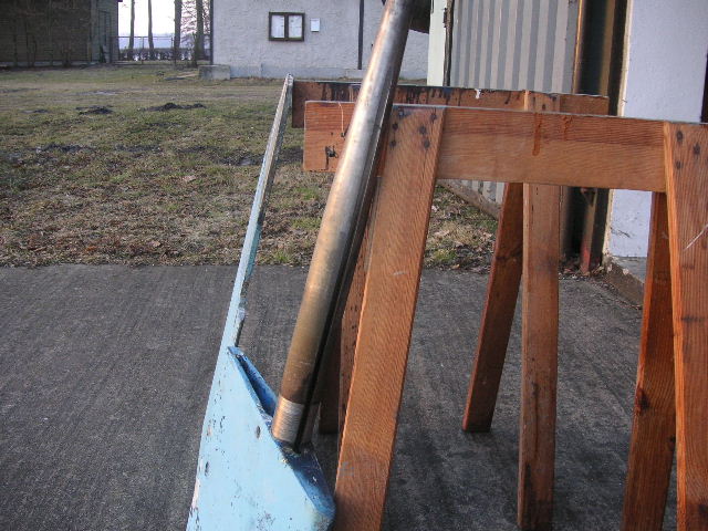 ... die Ruderwelle (konisch mit 2 Schlitzen)