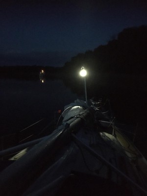 Ankern.jpeg (131.14 KiB) 16957 mal betrachtet Vor Anker auf dem kleine Pälitzsee